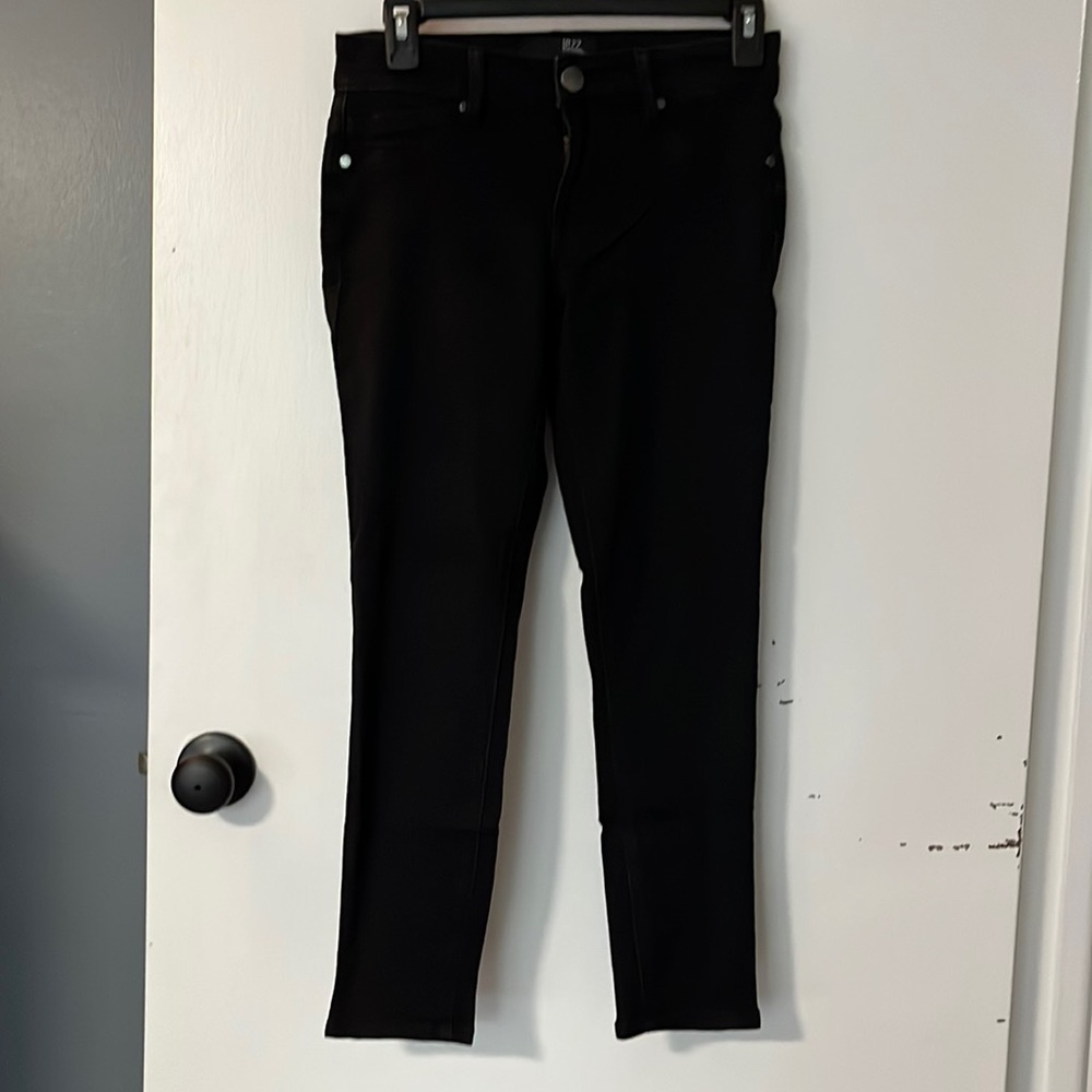 1822 Denim Black cropped jeans. Size 26 with 24 inch inseam